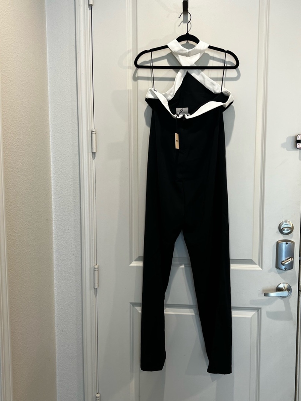 Superdown Black White Halter Jumpsuit Size Large NWT - Picture 3 of 7